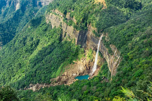 Nohkalikai Falls